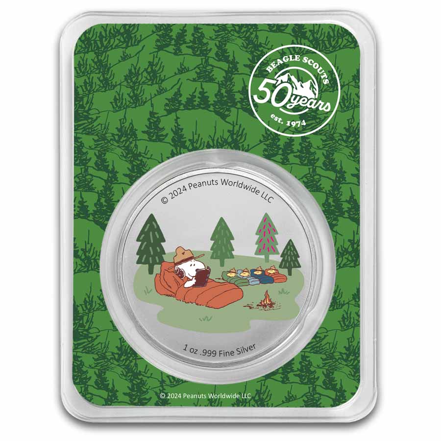 Peanuts™「ビーグル・スカウト」50周年記念！ スヌーピーと一緒